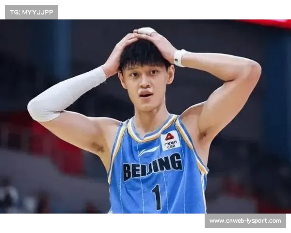 周琦眼部受伤需进一步检查，曾凡博腰部旧伤复发归期未定